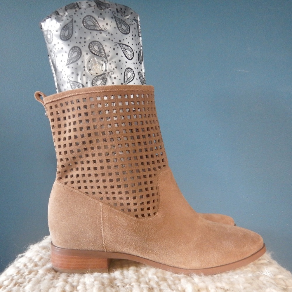 Michael Kors Graham Ankle Boot in Desert Suede - Picture 5 of 8